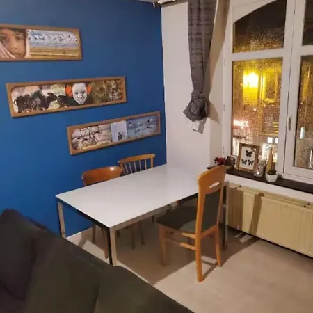 Centre , Furnished In Roommate Appartement